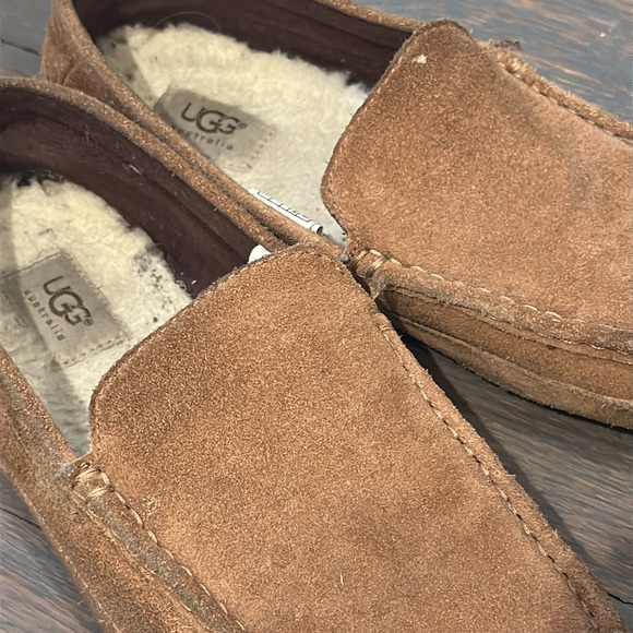 Men’s Ugg Slipper 10 - Picture 3 of 5